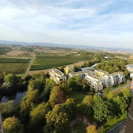 Penthouse-feeling Bei Zdf - Straba Zur Innenstadt
